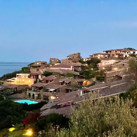 Punta Est Trilocale Soppalco Con Terrazza Vista Mare Capo Coda Cavallo