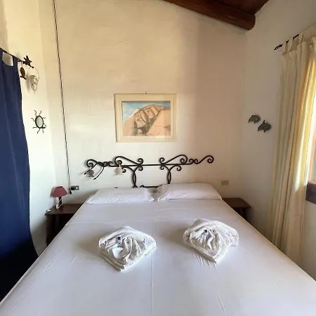 Punta Est Trilocale Soppalco Con Terrazza Vista Mare Capo Coda Cavallo