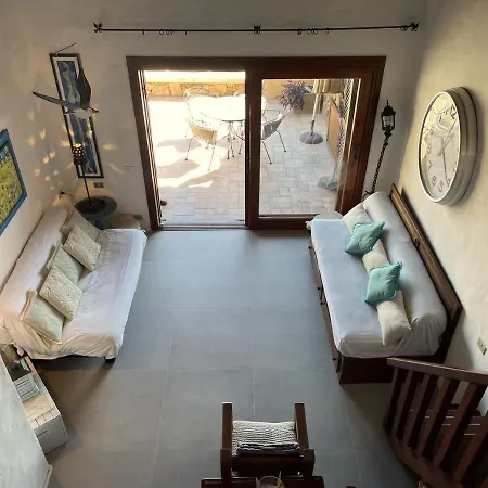 Punta Est Trilocale Soppalco Con Terrazza Vista Mare *